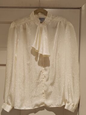 Vintage Gailord Ivory Satin Bow Tie Blouse Timeless Wardrobe Staple Neutral